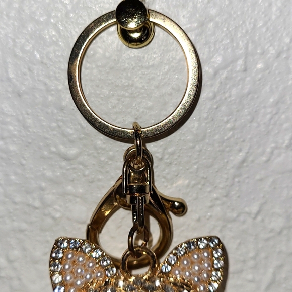 Fox Salmon Faux Rhinestone/Faux Pearls White Faux Fur Keychain WhiteGold 5" NWOT - Picture 4 of 10